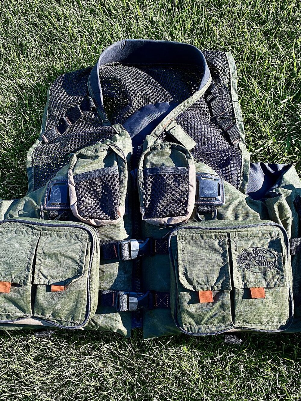 Bass Pro Shops Tournament Fishing Mesh Life Jacket